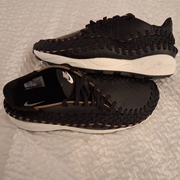 Nike Shoes - Nike Air Footscape Woven PRM Black Croc Womens NWOB
